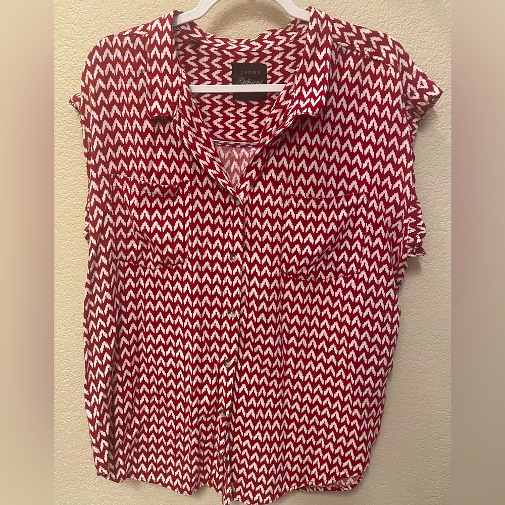 Jachs Girlfriend Quinn Button Down Cap Sleeve Shirt Red & White Chevron